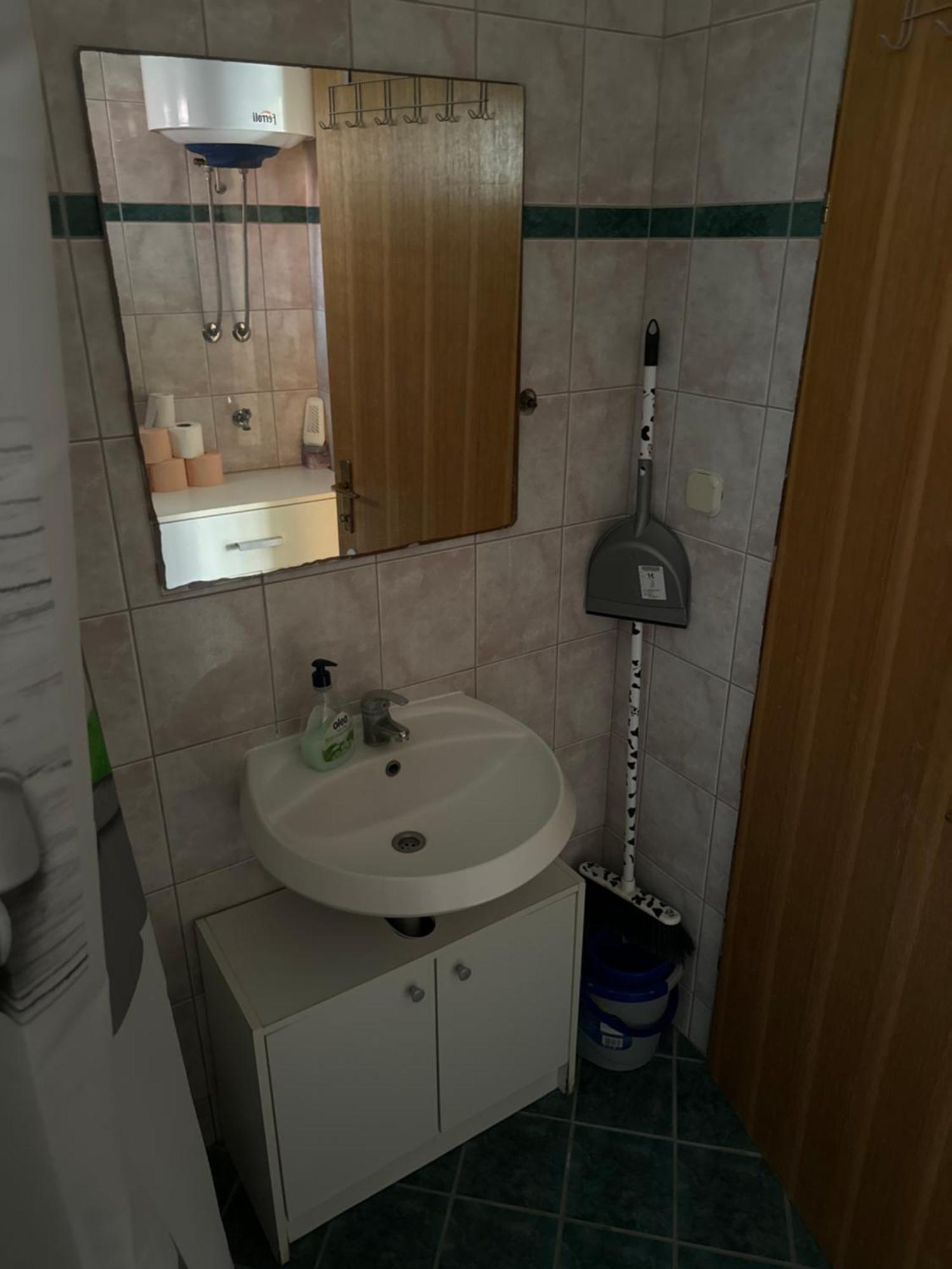Apartman J&B Appartement Vir Buitenkant foto